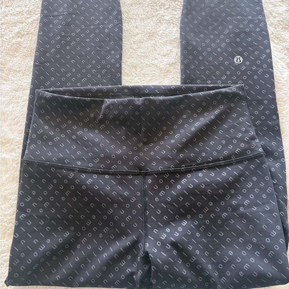 Lululemon mirrorified black multi wunder train leggings